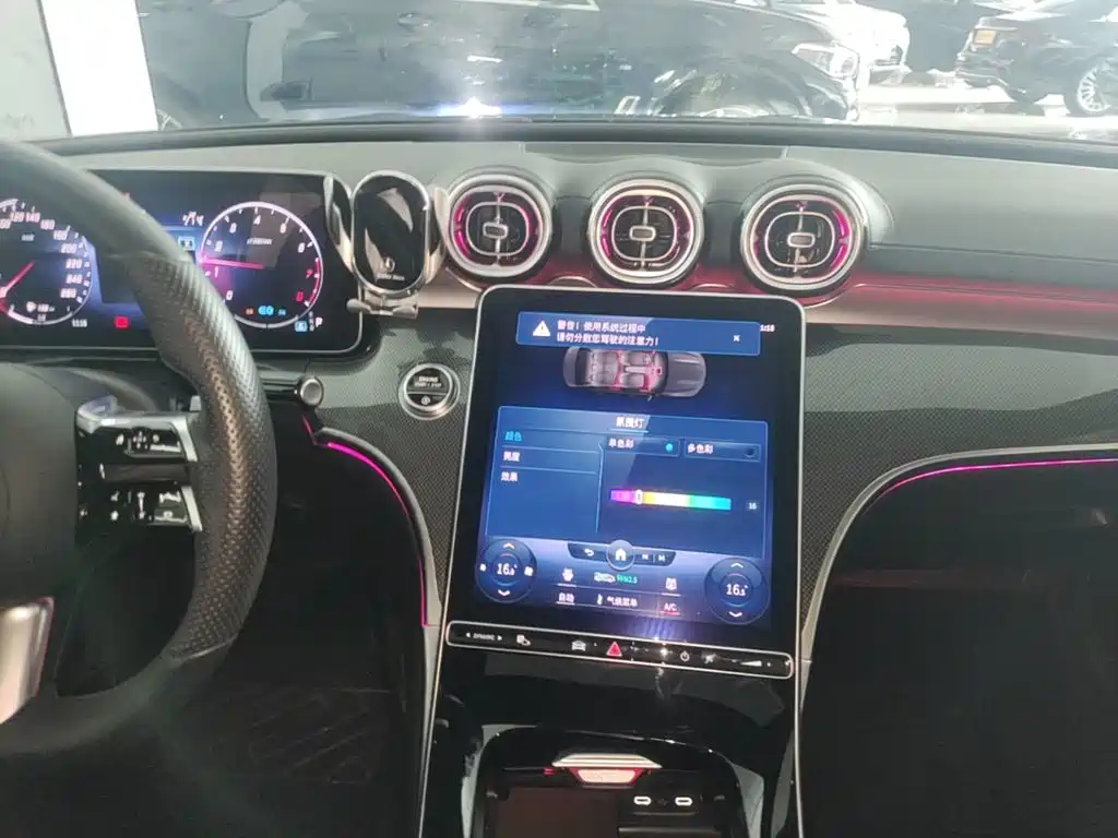 Mercedes-Benz C-Class — миниатюра 13