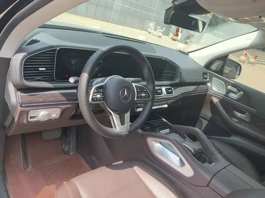Mercedes-Benz GLE (Import) — миниатюра 12