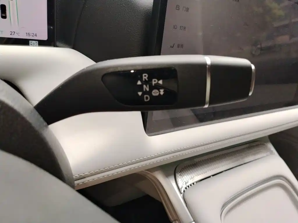 XPeng G9 — миниатюра 7