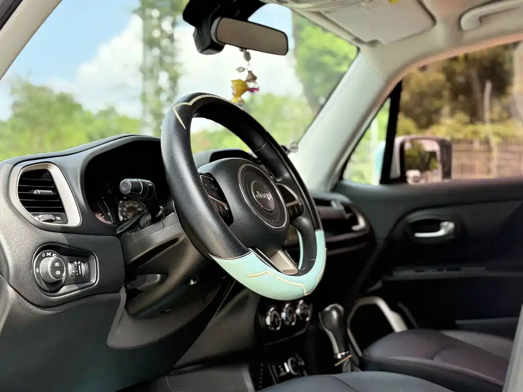 Jeep Renegade — миниатюра 8