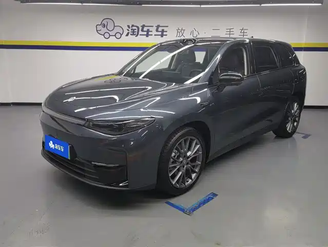 ZERO-RUNNING CAR ZERO RUN C10 2024