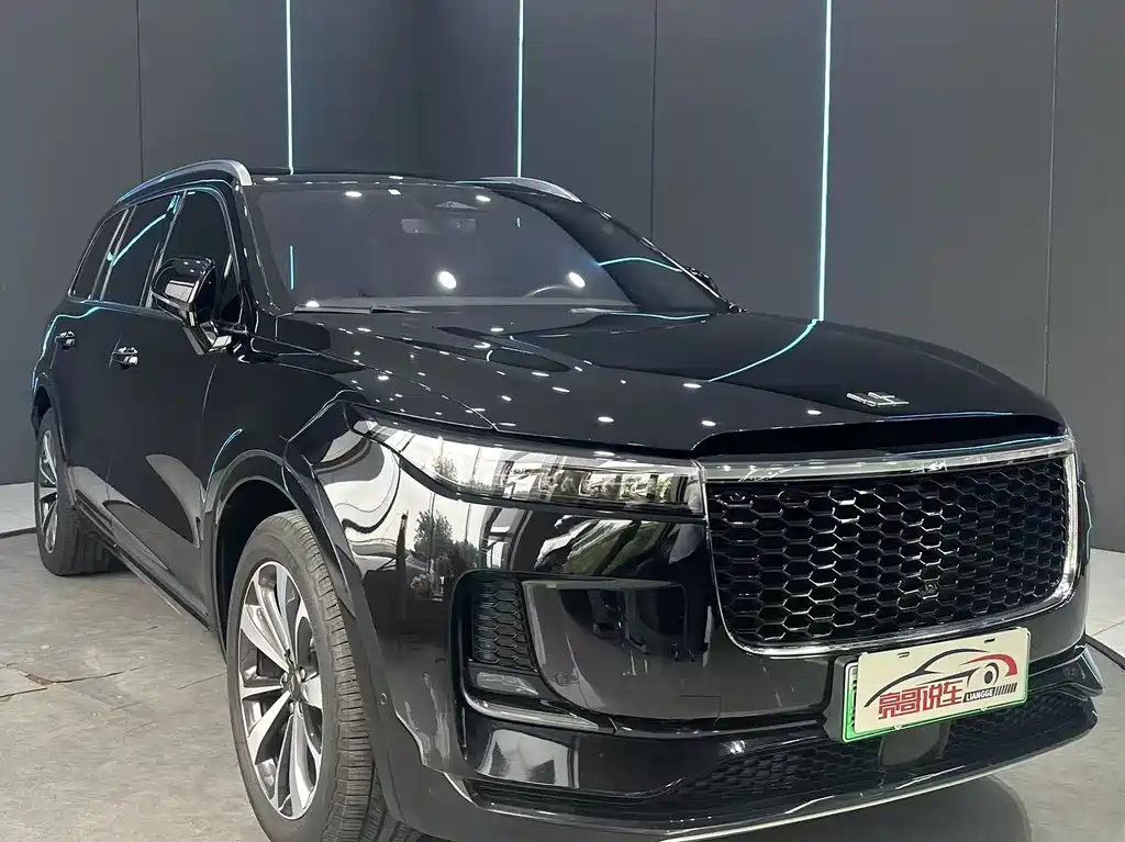 Li Auto ONE 2021 6 мест