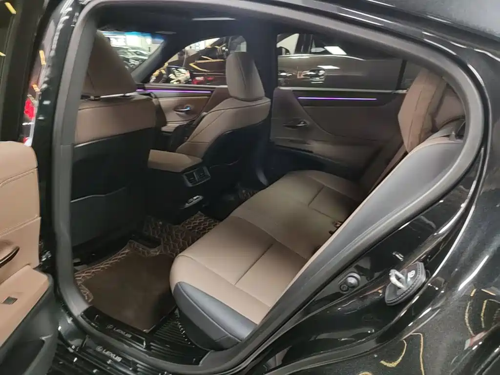 Lexus ES — миниатюра 17