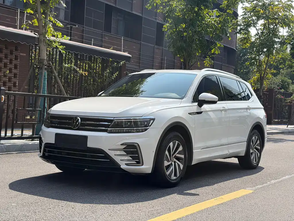 Volkswagen Tiguan L PHEV