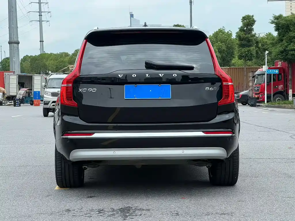 Volvo XC90 2022 B6 Sport 7 мест