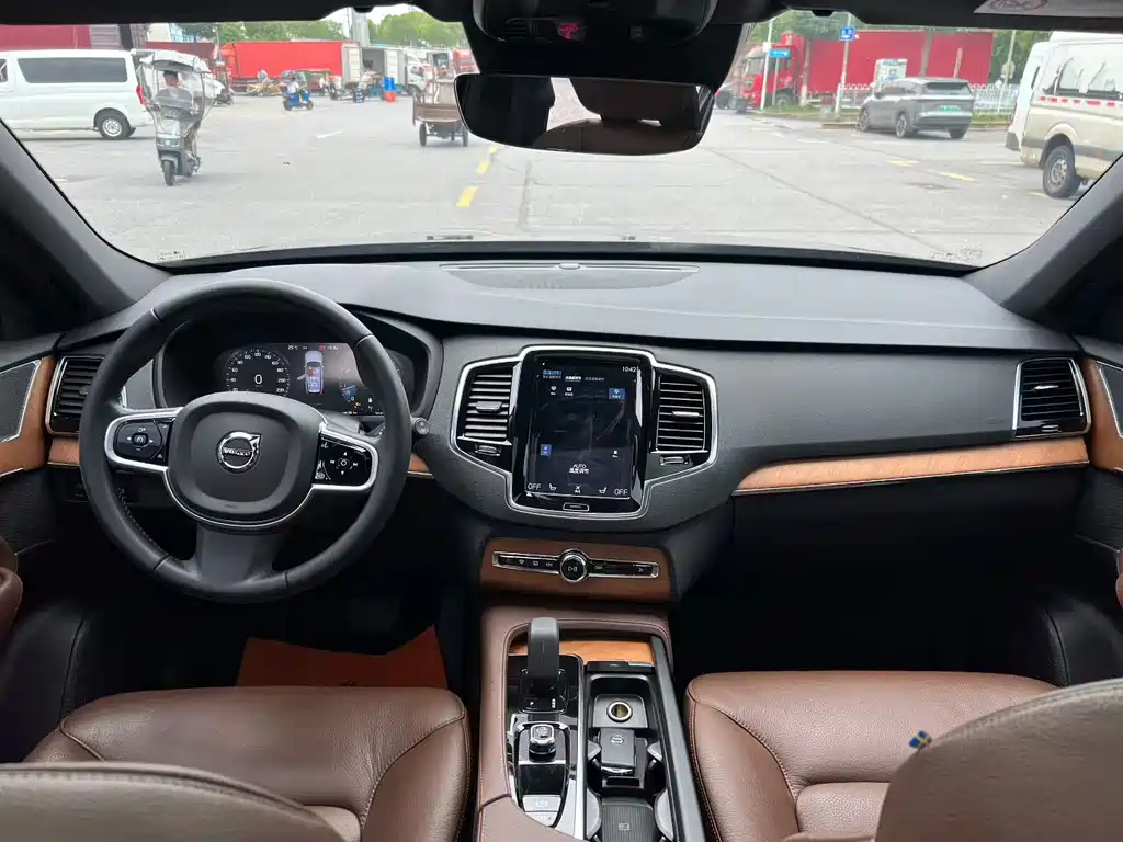 Volvo XC90 2022 B6 Sport 7 мест