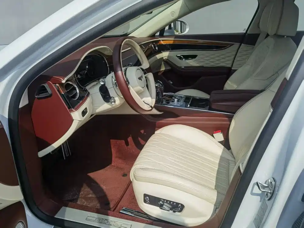 Bentley Flying Spur — миниатюра 4