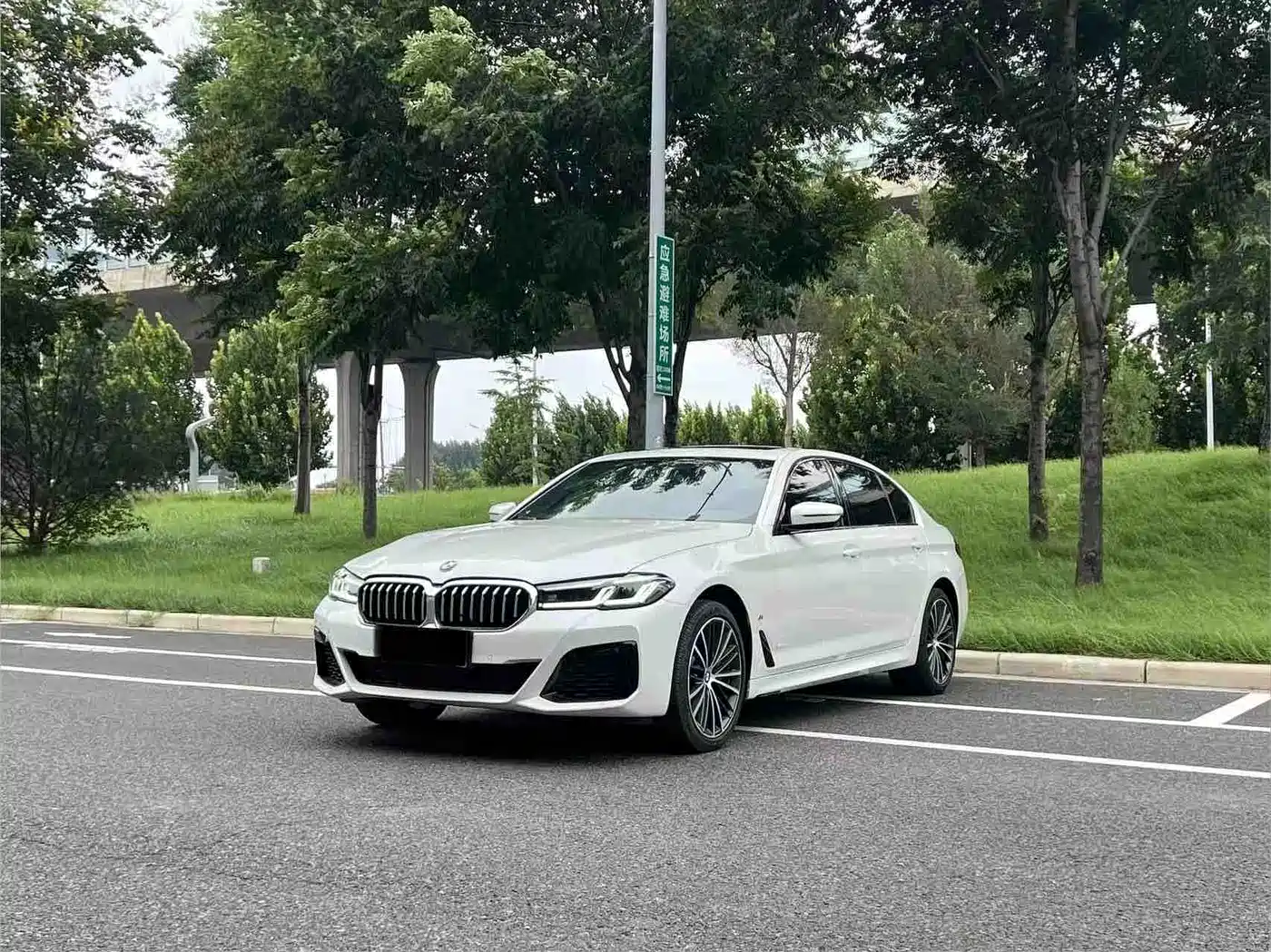 宝马5系 2023款 530Li 领先型 M运动套装 2024