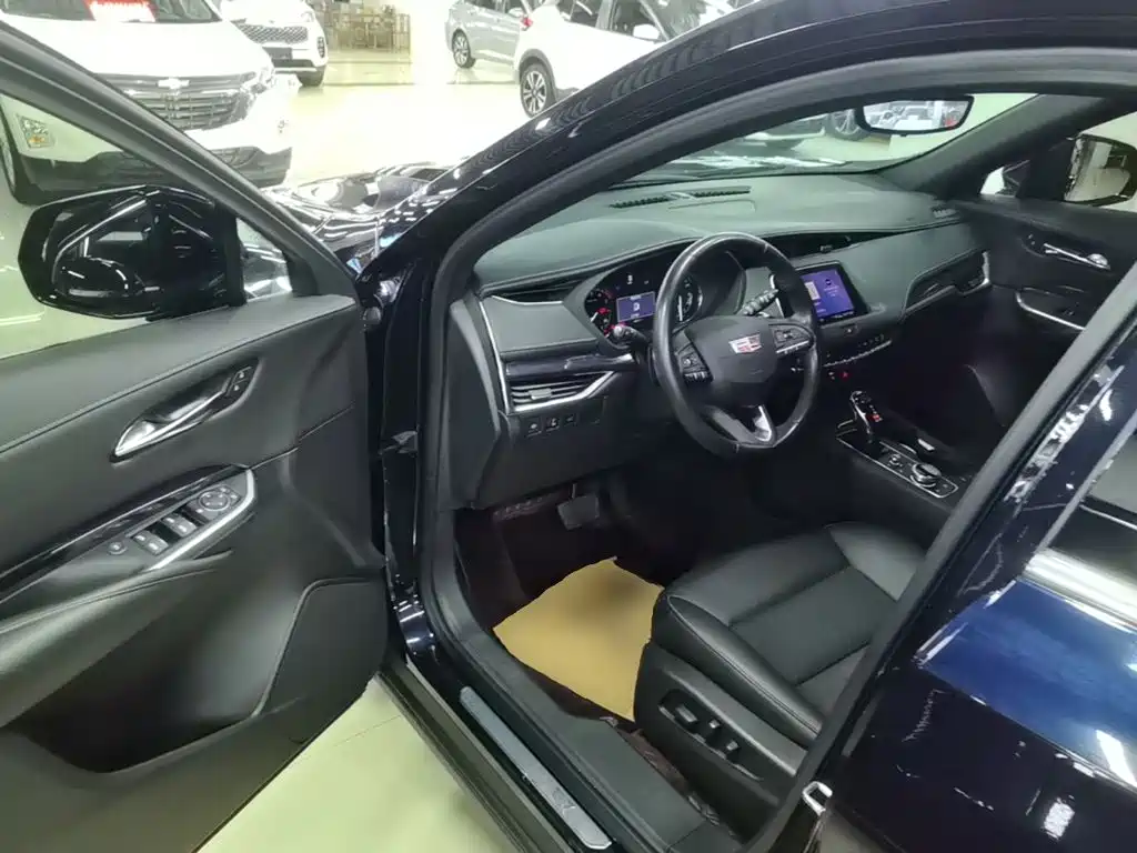 Cadillac XT4 — миниатюра 16