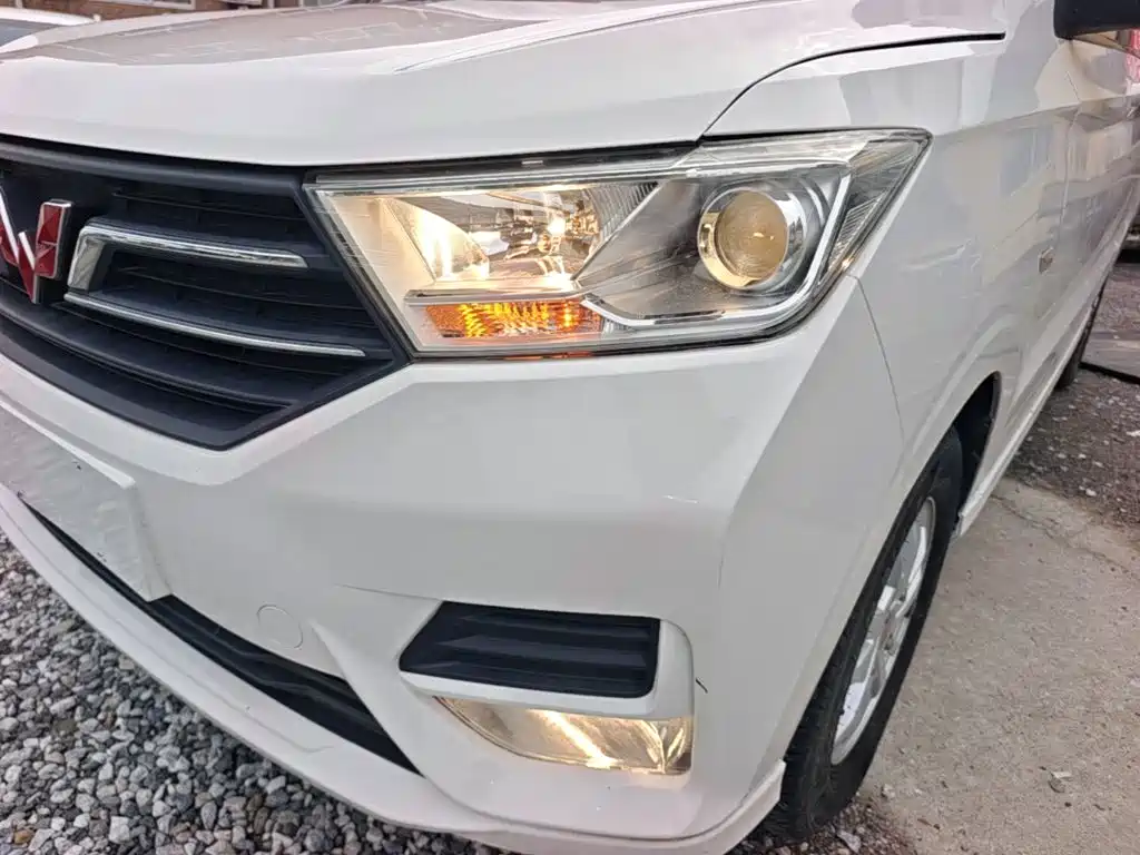 Wuling Hongguang — миниатюра 24