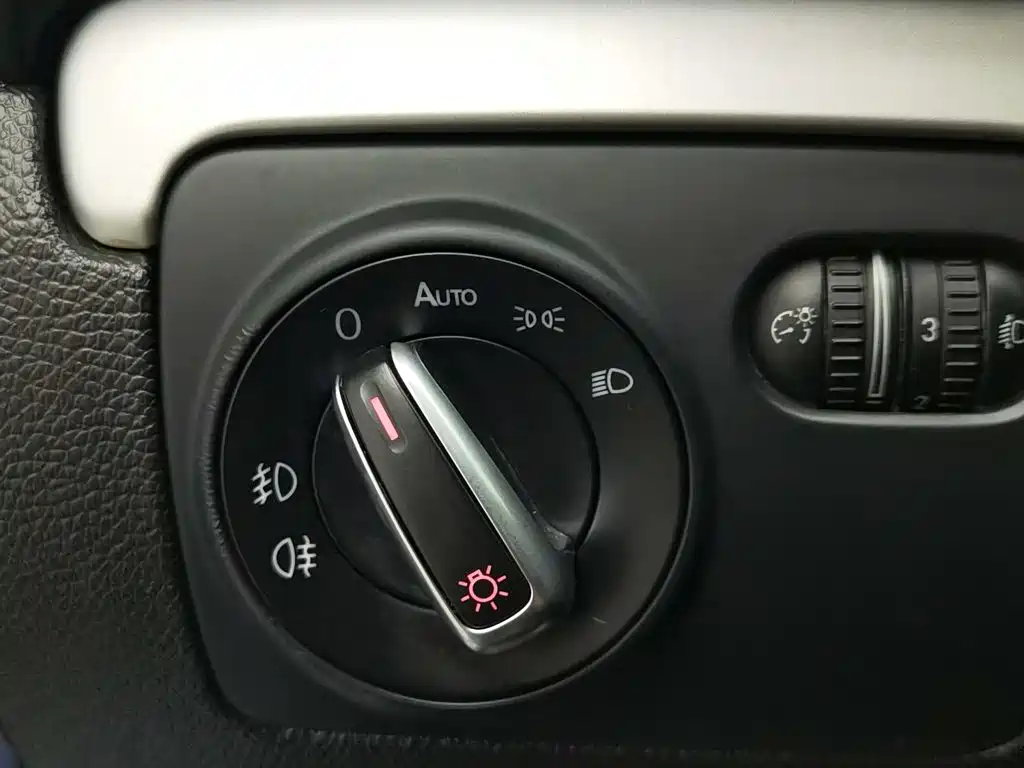 Volkswagen Golf — миниатюра 21