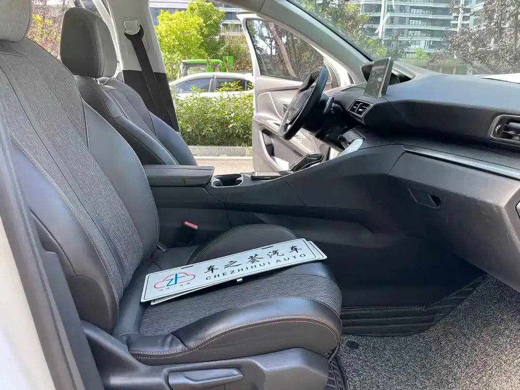 Peugeot 5008 — миниатюра 8