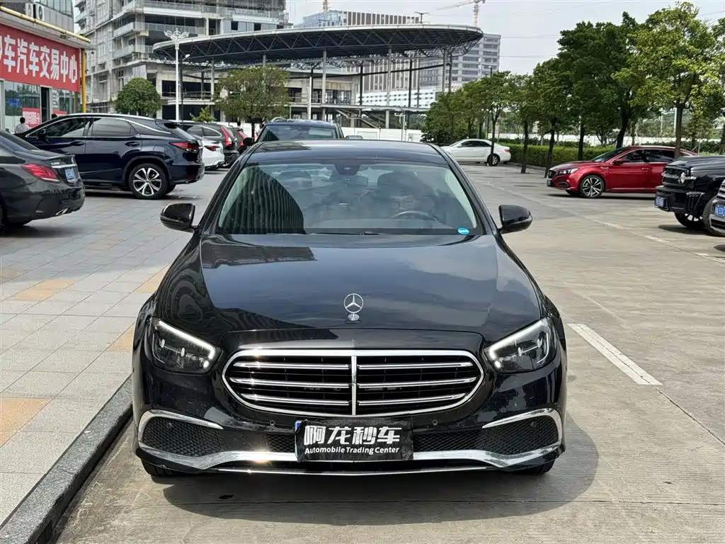 Mercedes-Benz E-Class — миниатюра 2