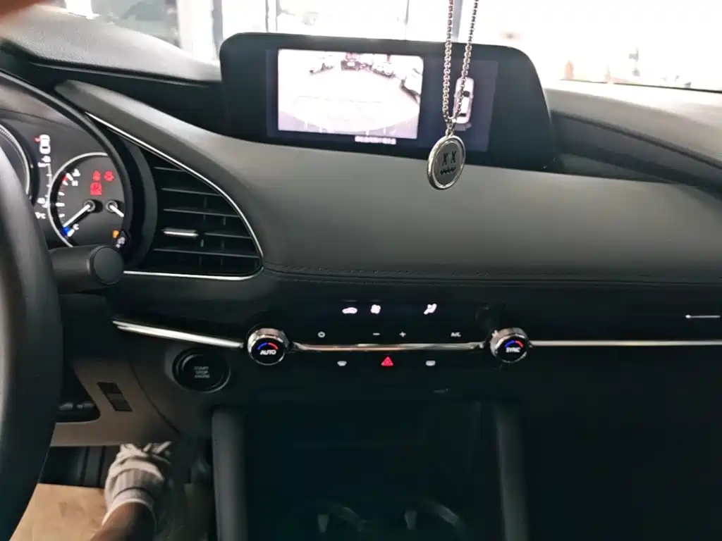 Mazda 3 Axela — миниатюра 13