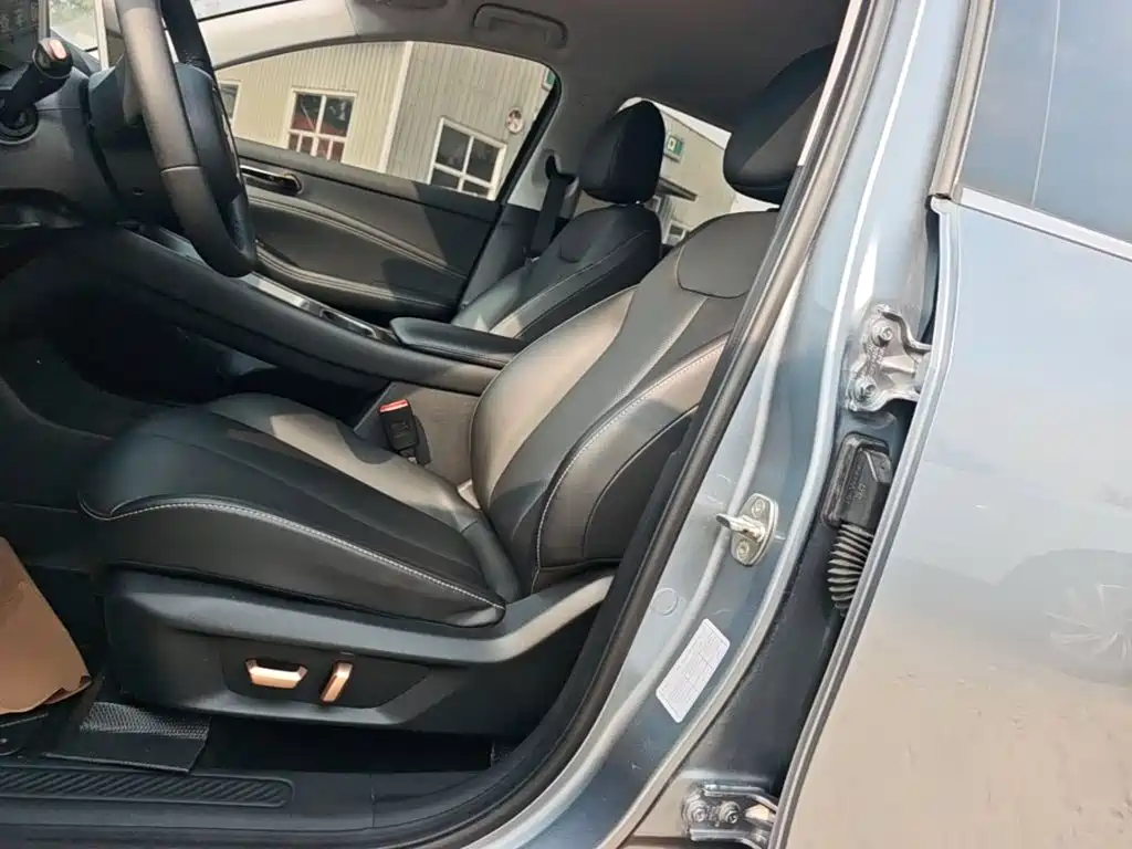 Baojun Yunhai — миниатюра 15