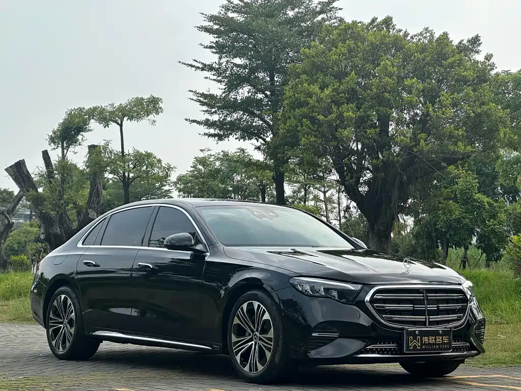 Mercedes-Benz E-Class — миниатюра 3