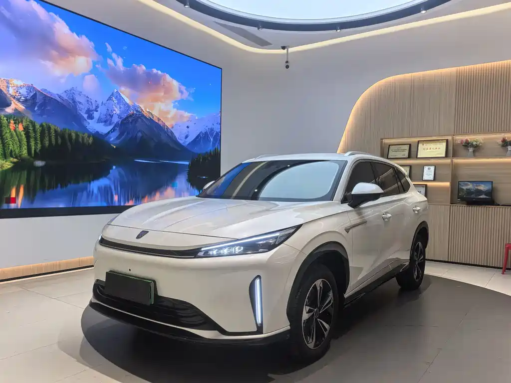 Roewe D5X DMH 2024
