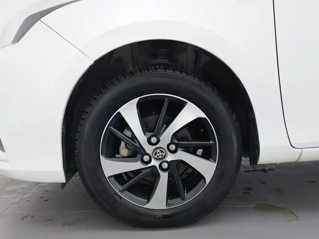 Toyota Yaris L — миниатюра 17