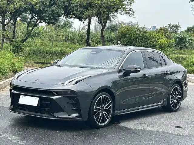 2024 Lynk & Co 03