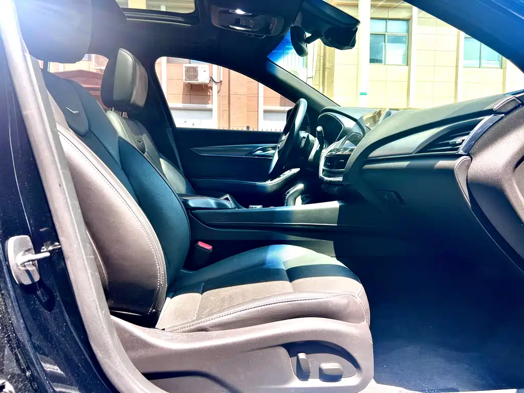 Cadillac CT5 — миниатюра 14