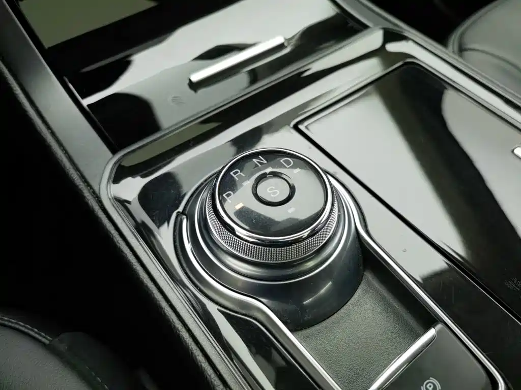 Ford Edge — миниатюра 13