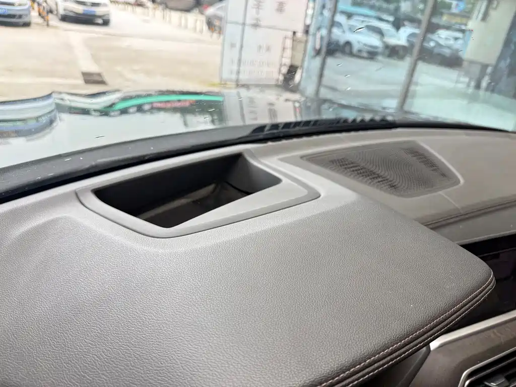 BMW X5 — миниатюра 12