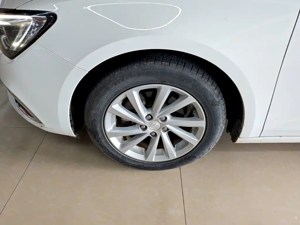 Buick Verano — миниатюра 23