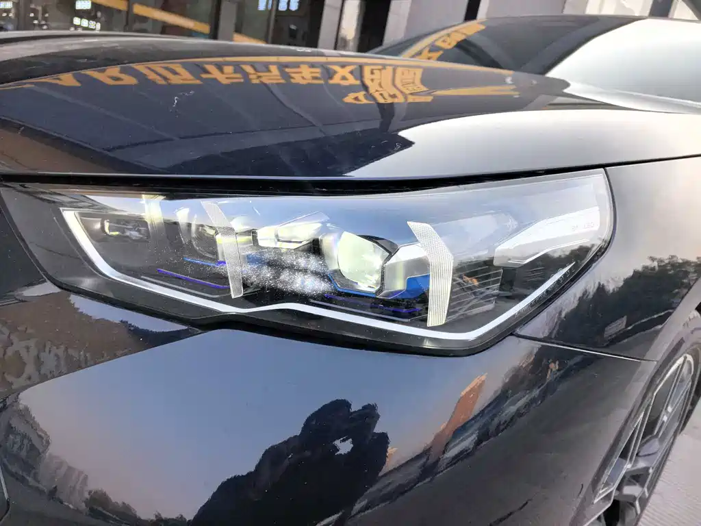 BMW 5 Series — миниатюра 8