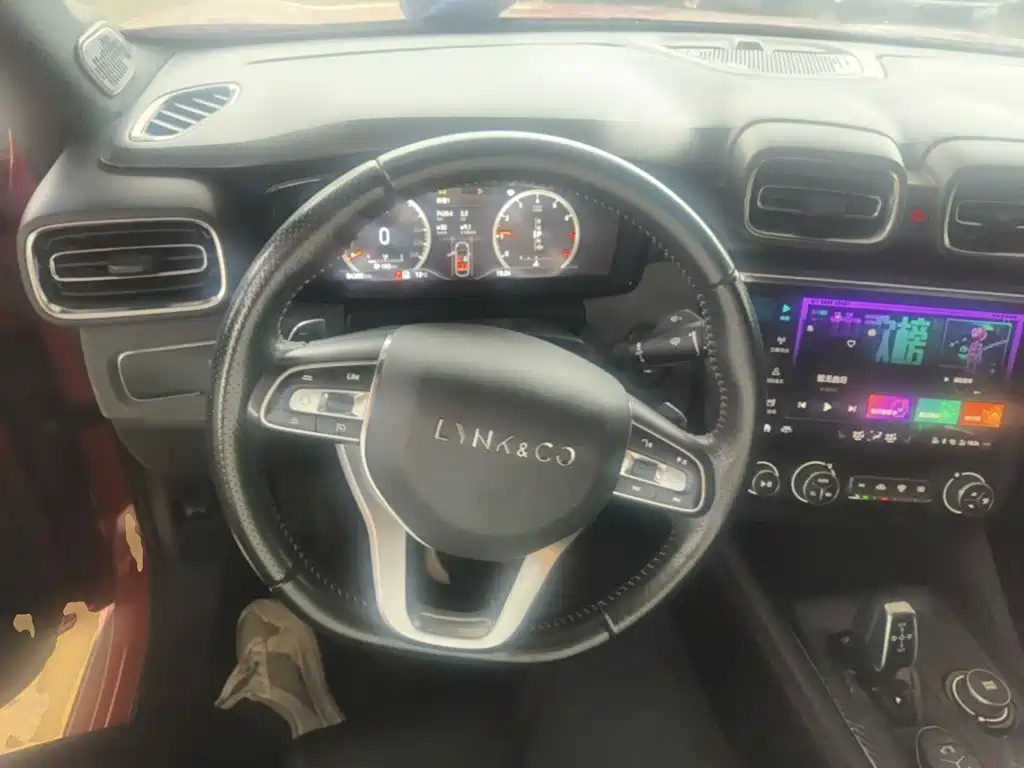 Lynk & Co 03 — миниатюра 11