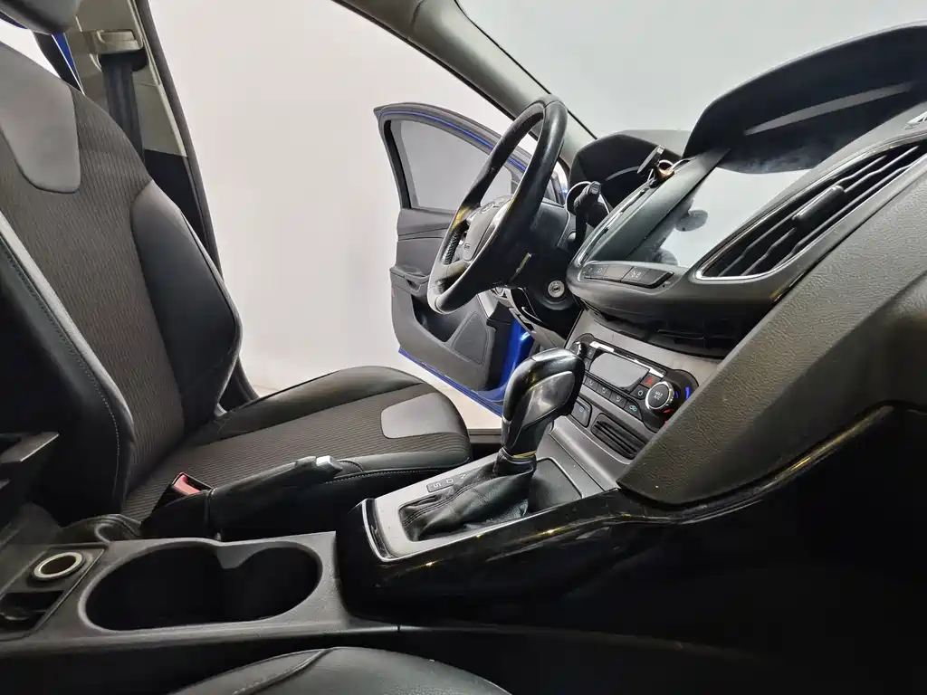 Ford Focus — миниатюра 15