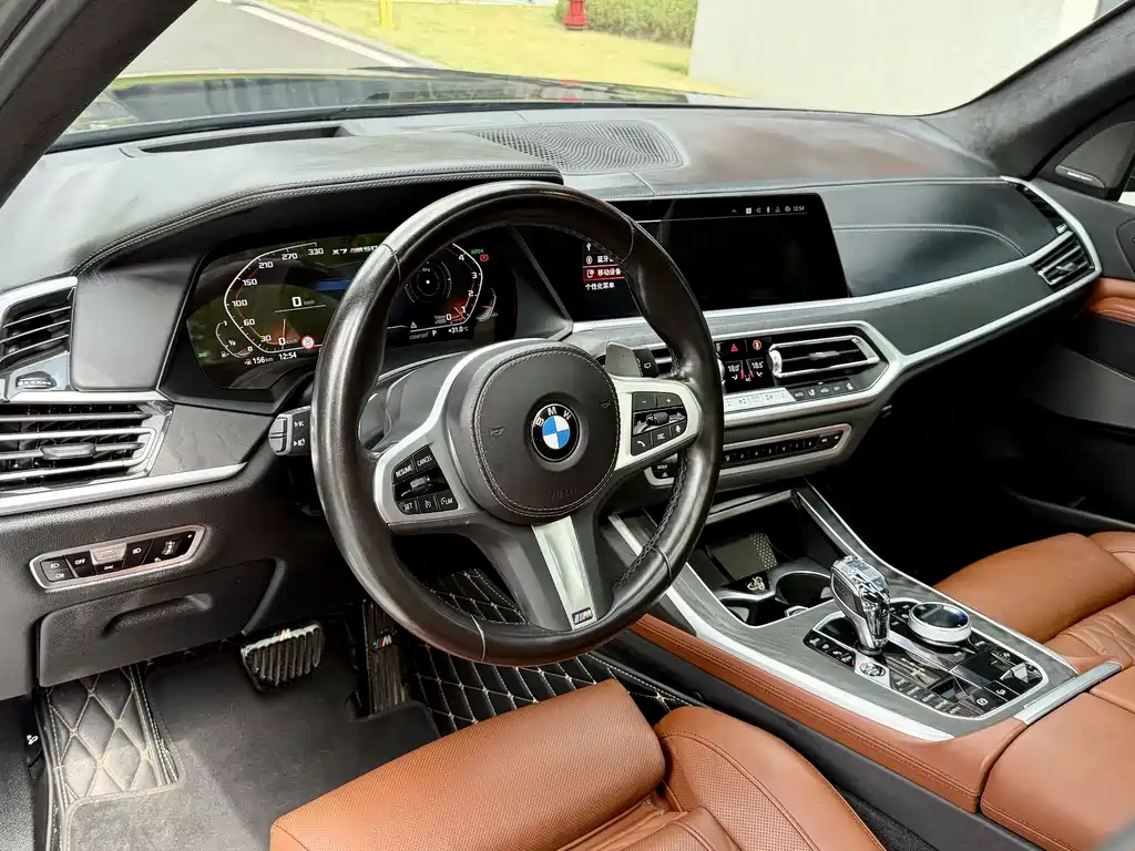 BMW X7 — миниатюра 10