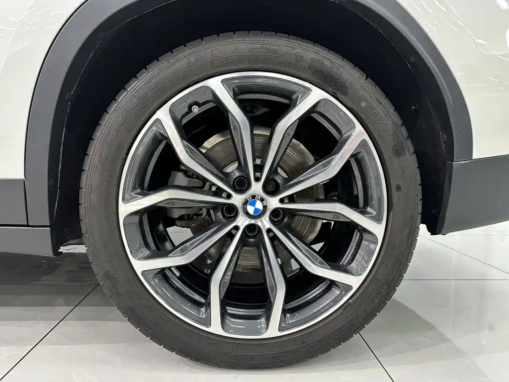 BMW X3 — миниатюра 24