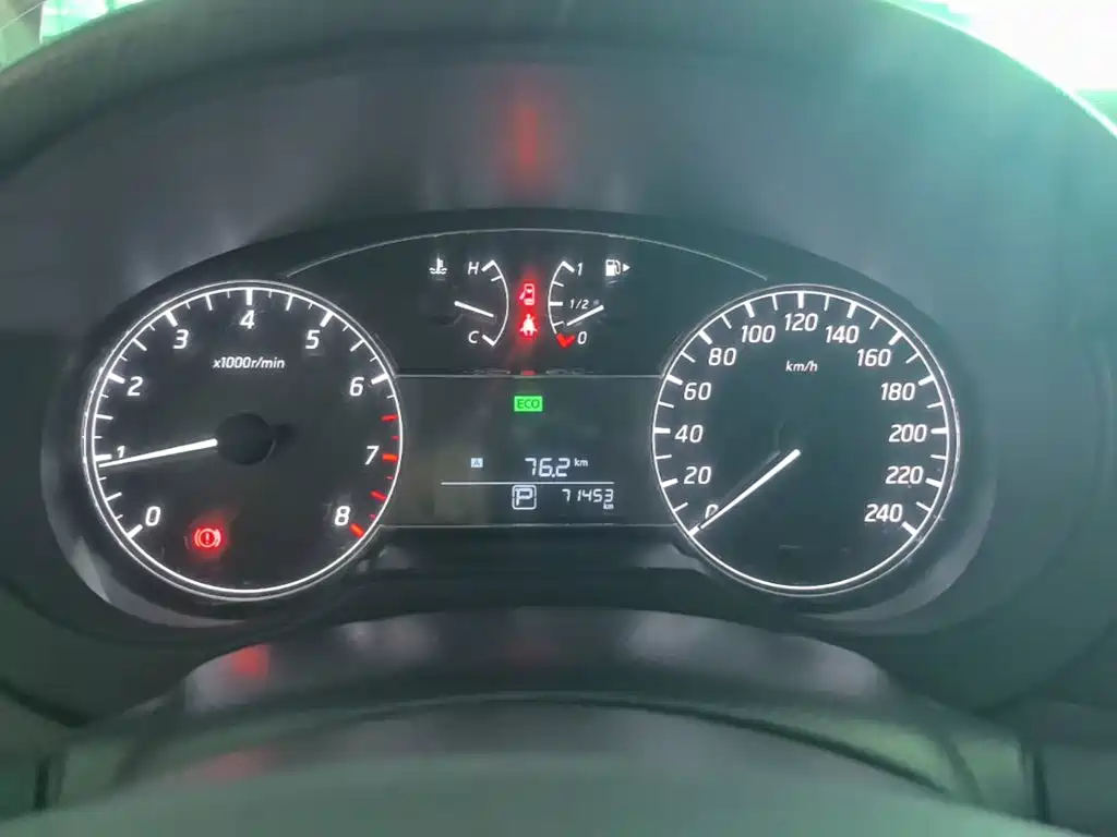 Nissan Tiida — миниатюра 12