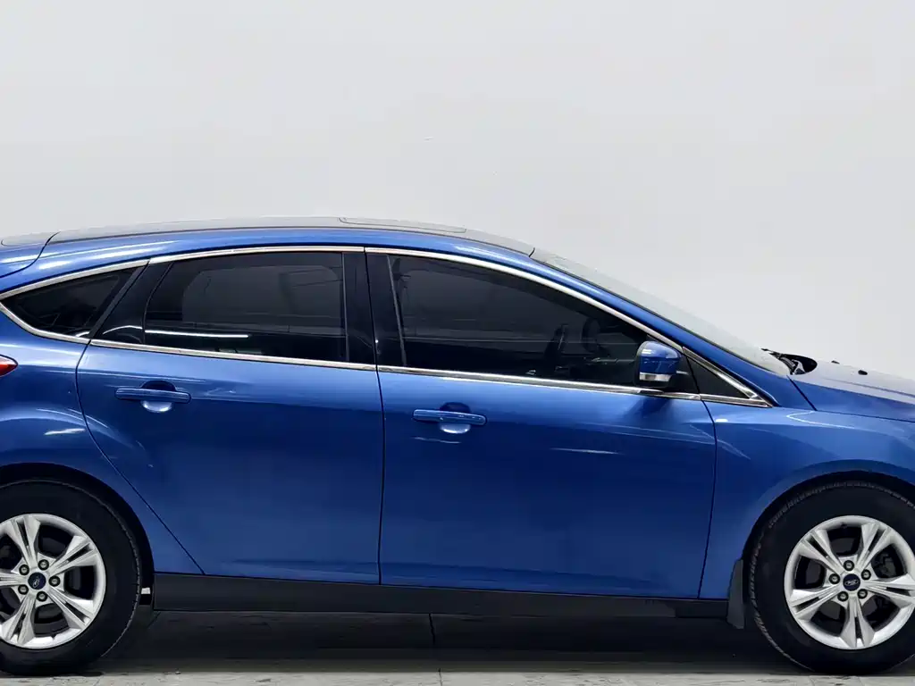 Ford Focus — миниатюра 8