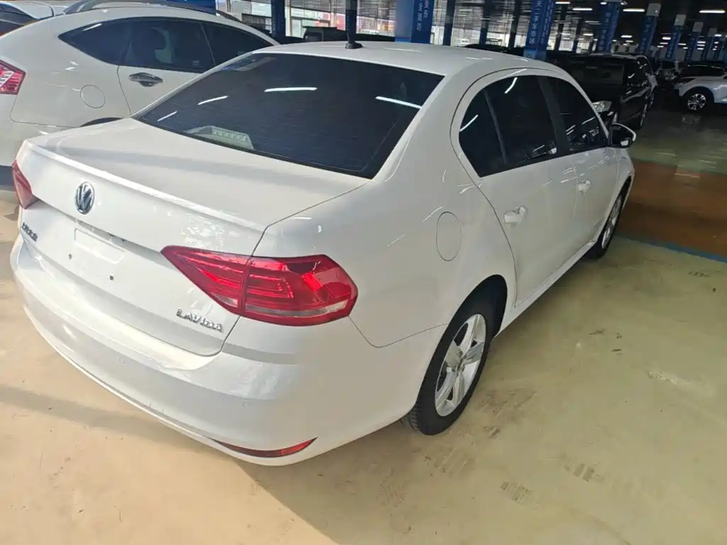 Volkswagen Lavida — миниатюра 7