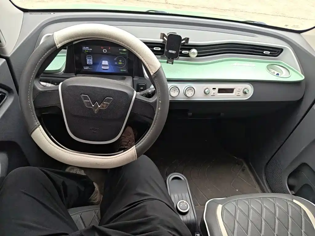 Wuling MINIEV — миниатюра 10