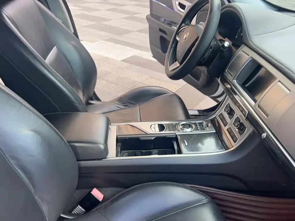Jaguar XF — миниатюра 18