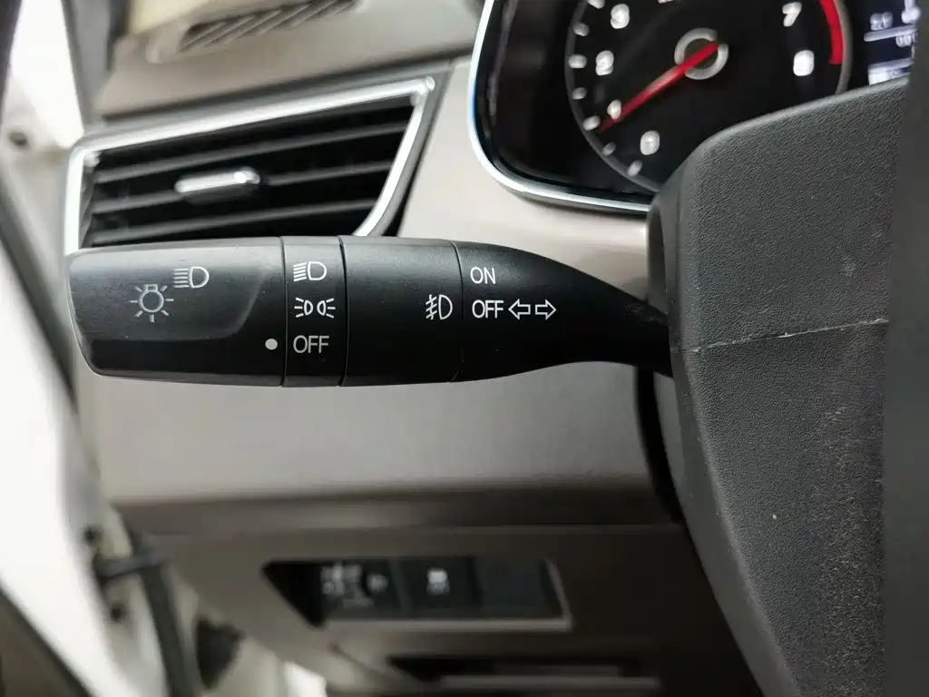 Baojun 310W — миниатюра 21