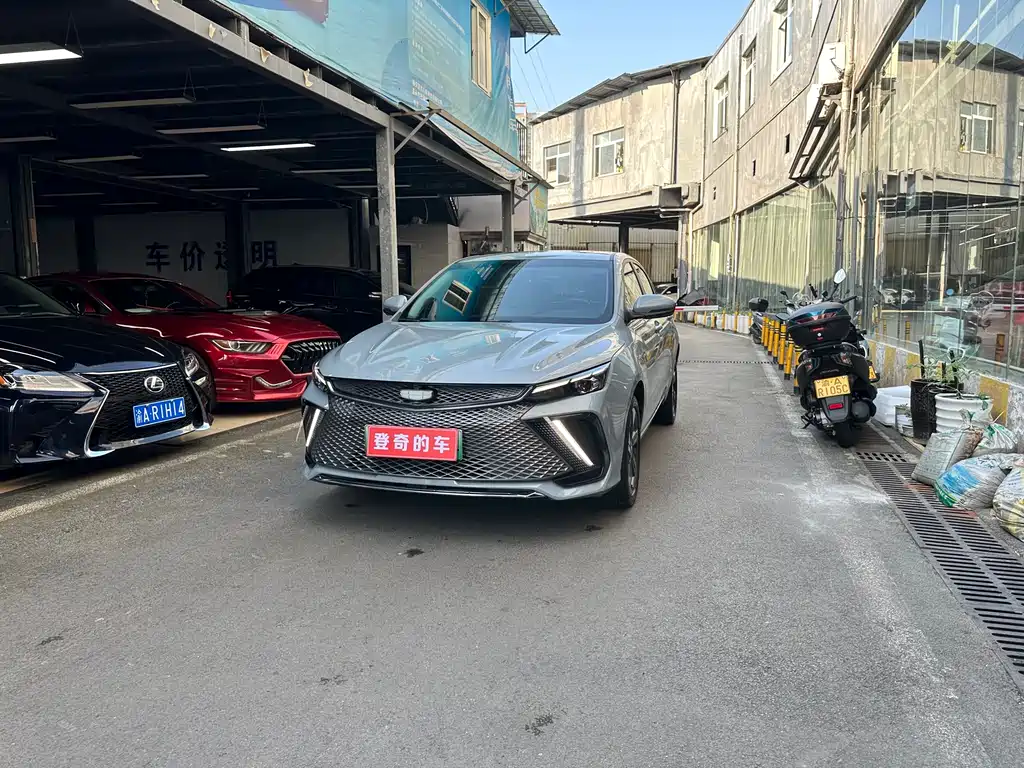 Geely L HiP 2023