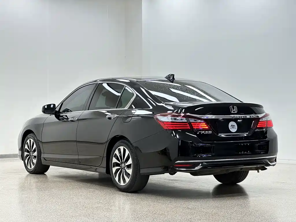 Honda Accord — миниатюра 4