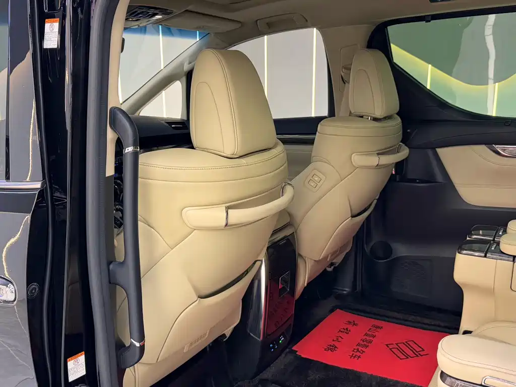 Toyota Vellfire — миниатюра 19