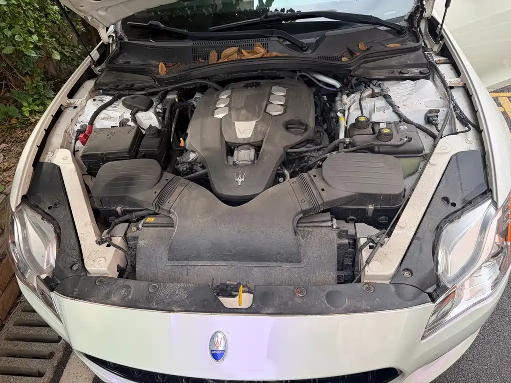 Maserati Quattroporte — миниатюра 10