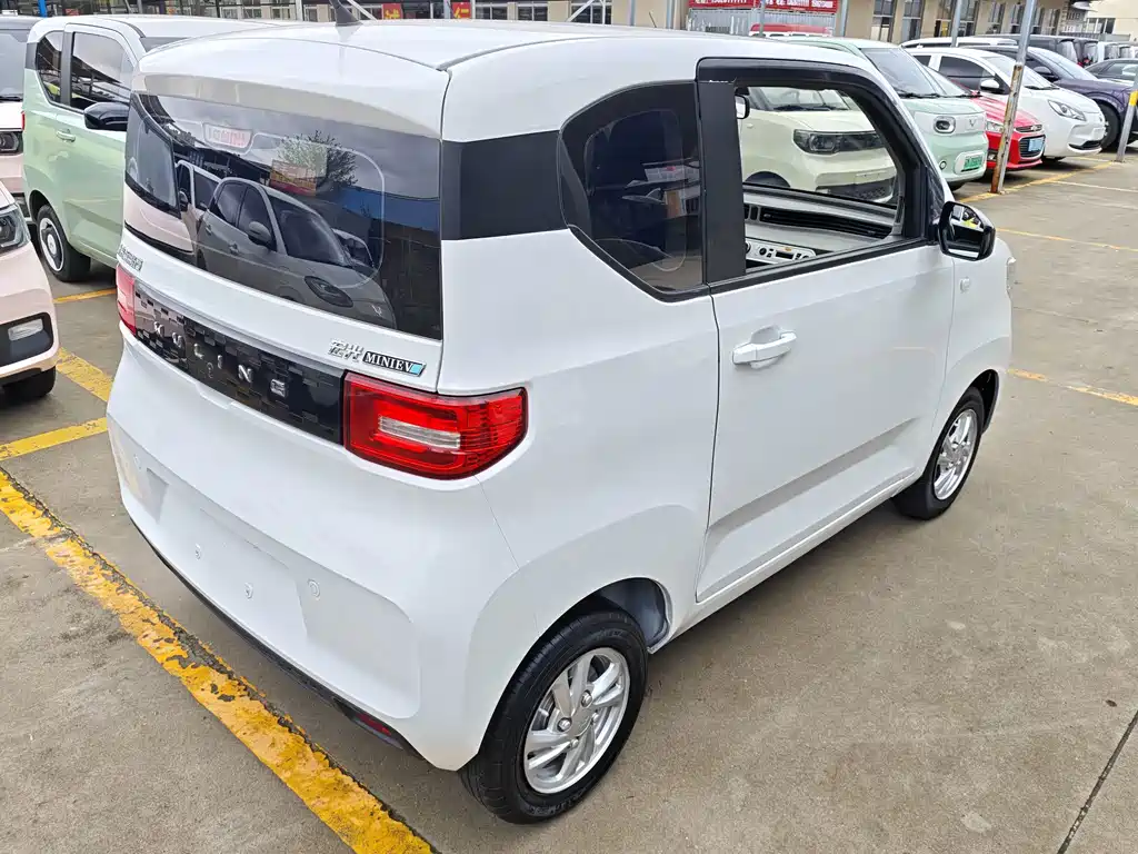 Wuling MINIEV — миниатюра 5