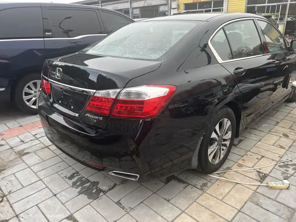 Honda Accord — миниатюра 15
