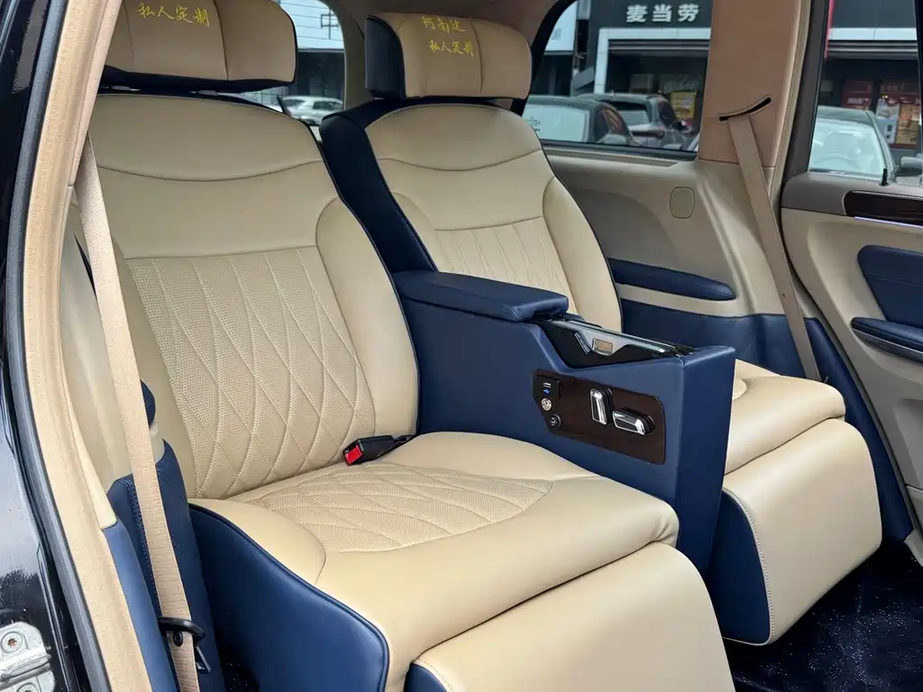 Mercedes-Benz GL-Class — миниатюра 9
