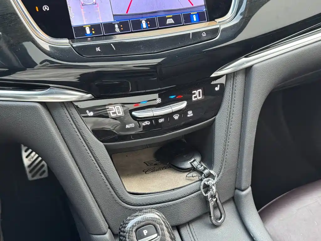 Cadillac XT6 — миниатюра 40