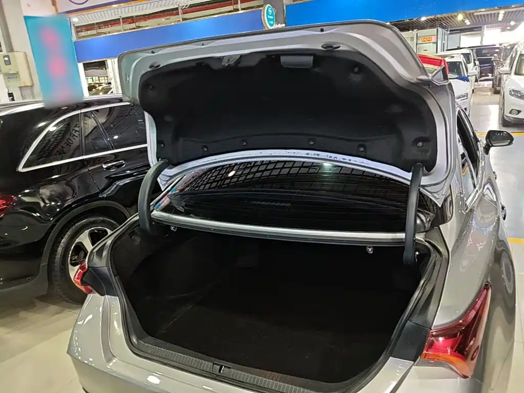 Toyota Avalon — миниатюра 19