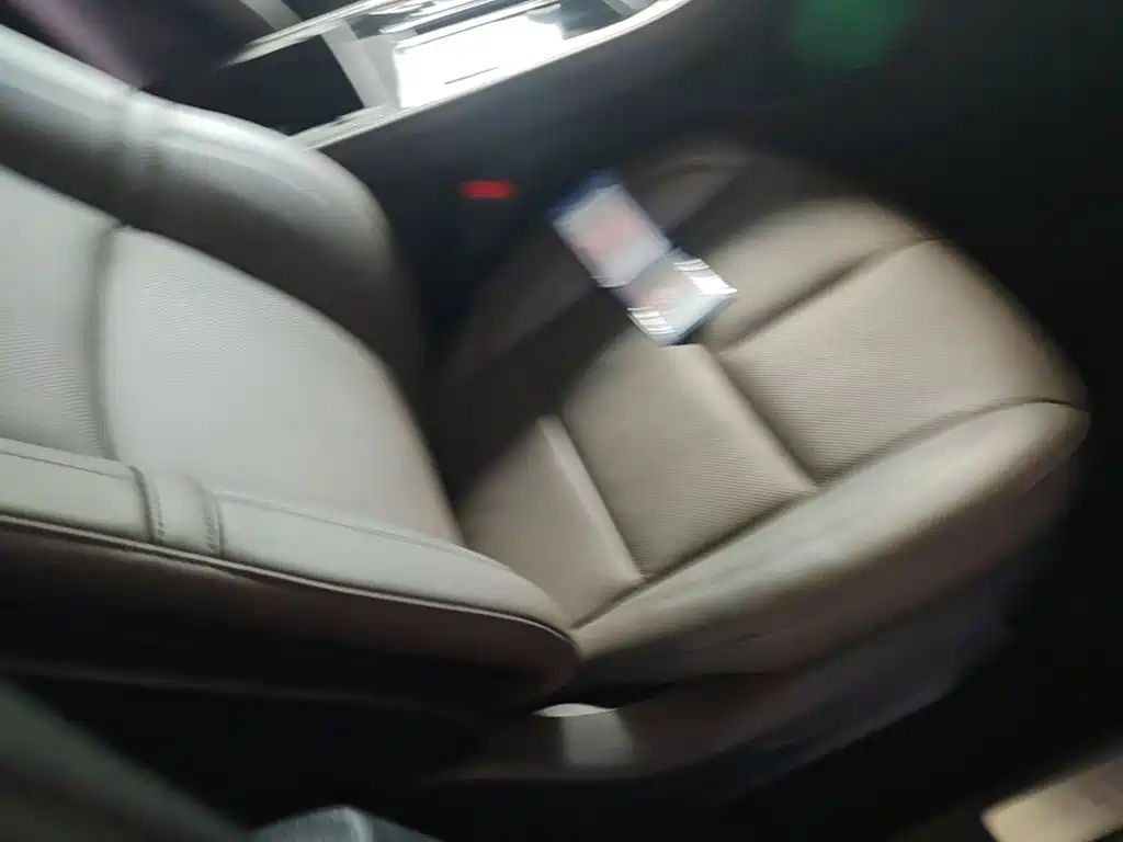 Lincoln Aviator — миниатюра 11