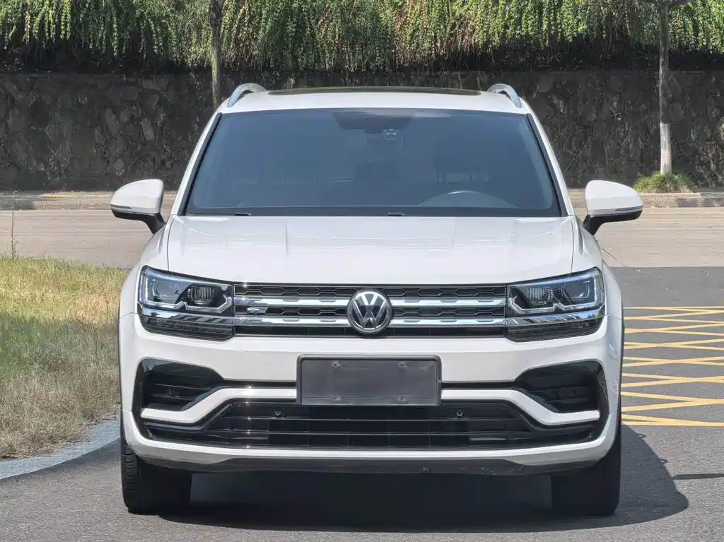Volkswagen Tharu — миниатюра 2