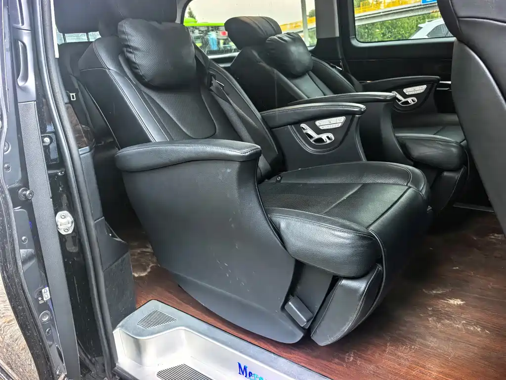 Mercedes-Benz V-Class — миниатюра 14